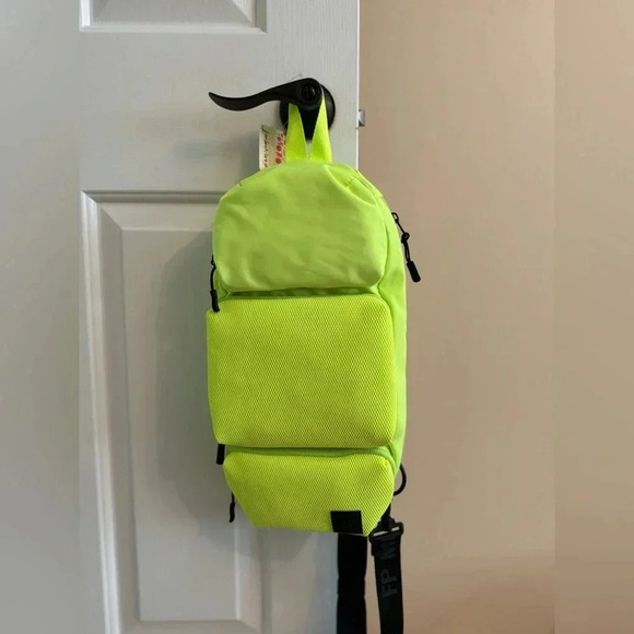 NWT Free People Dribble Pocket Sling bag - Picture 3 of 3